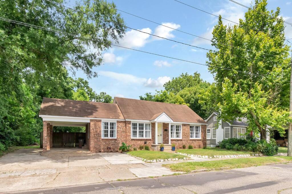 Stylish 3 Bedroom Home Close To Downtown Mobile Exteriör bild